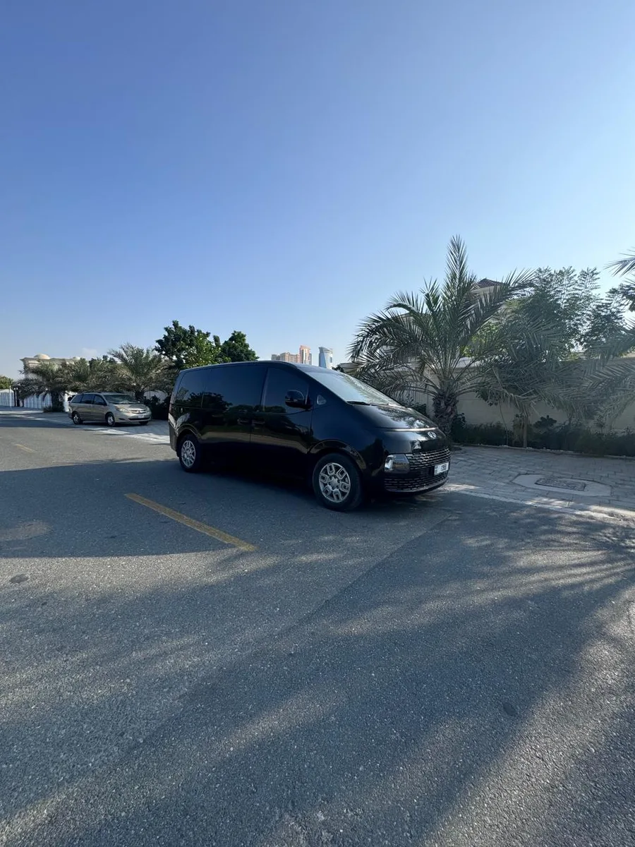 Hyundai Staria 2025 - 1